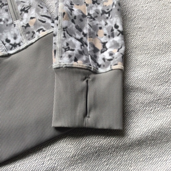 Lululemon gray/white/peach In stride jacket size 6 - Picture 2 of 7